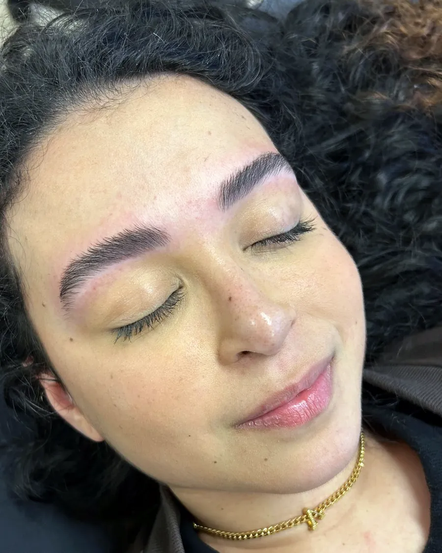 Trabalho real: Brow Lamination
